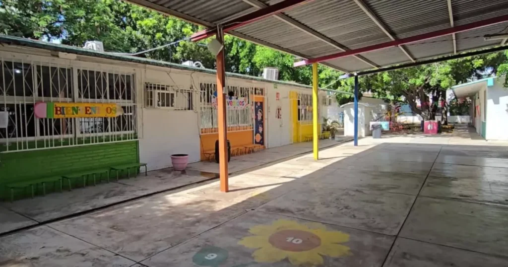 14 escuelas en Navolato suspenden clases debido a un falso toque de queda