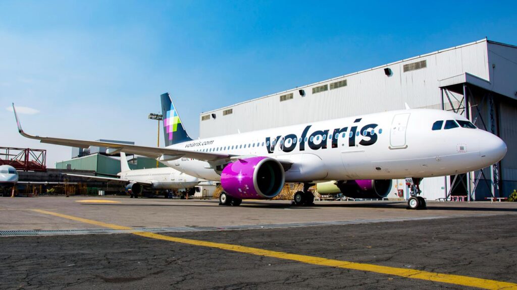 Aeropuerto de Puerto Vallarta recomienda a pasajeros de Volaris revisar el estado de sus vuelos por retrasos y cancelaciones