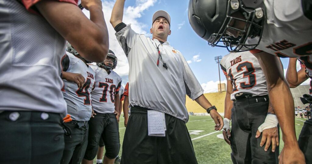 El exentrenador de Taos, Abreu, trazando un nuevo camino tras la muerte de su madre