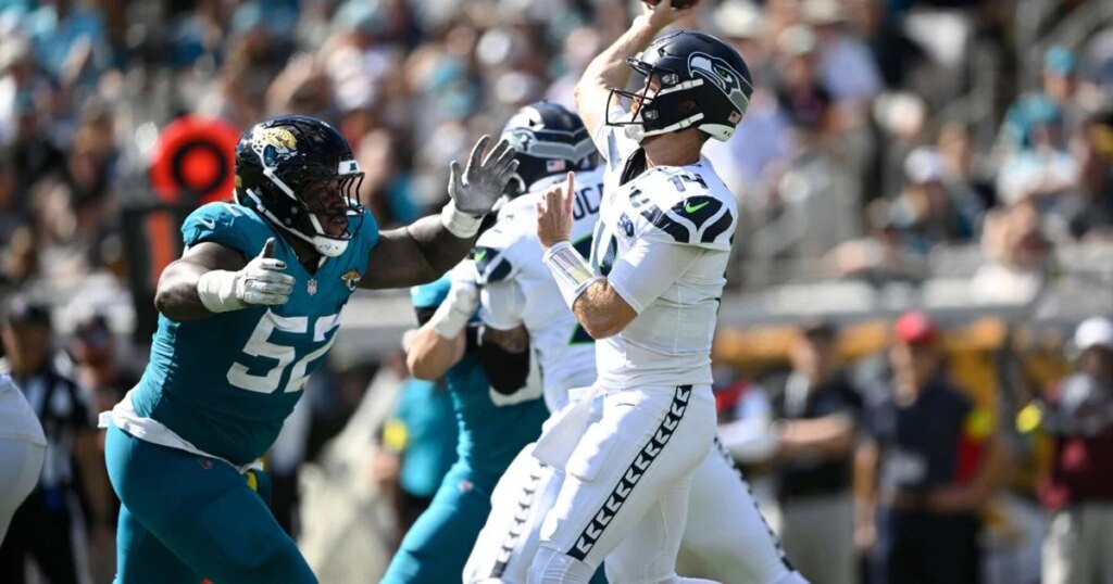 El mariscal de campo de los Seahawks, Sam Darnold, se enfrenta a su antiguo equipo, los Vikingos.