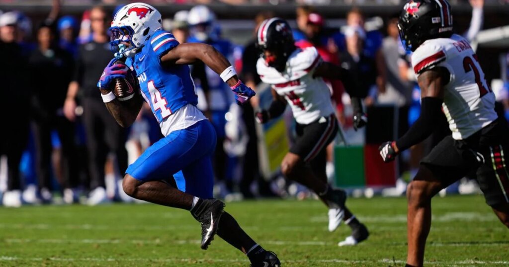 La carrera por los playoffs de la ACC se complica tras la derrota de Georgia Tech y la victoria de SMU.