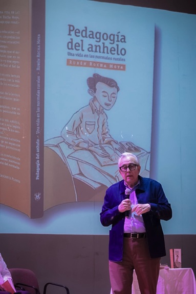 “'Ser normalista rural es mi mayor orgullo': Dr. Rubén Rocha Moya presenta su libro 'Pedagogía del Anhelo. Una Vida en las Normales Rurales'”