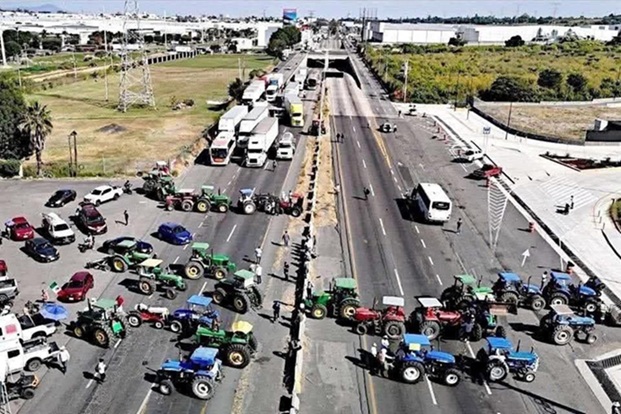 Sinaloa en crisis: productores bloquean carreteras y intensifican sus protestas