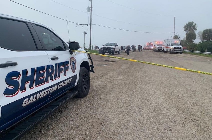 Al menos 5 muertos tras el accidente de un avión de la Armada de México en misión médica cerca de Galveston