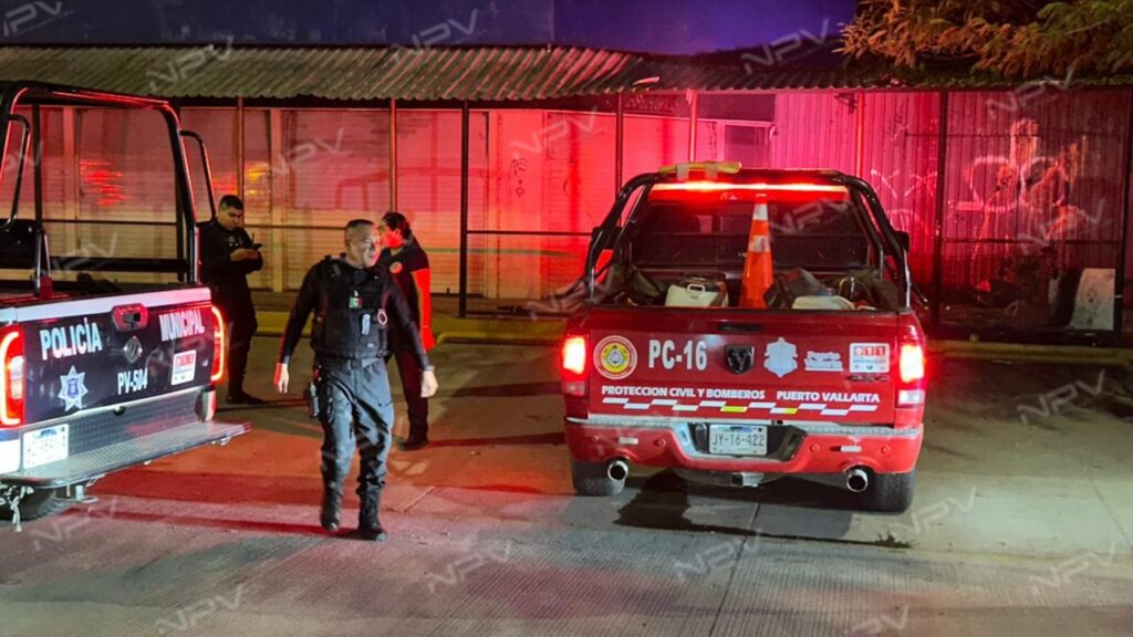 Alerta de incendio cerca de la gasolinera en El Pitillal