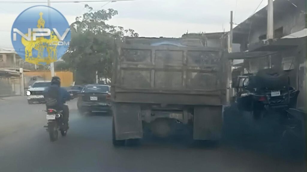 Camiones de volteo: una amenaza ecológica en Puerto Vallarta