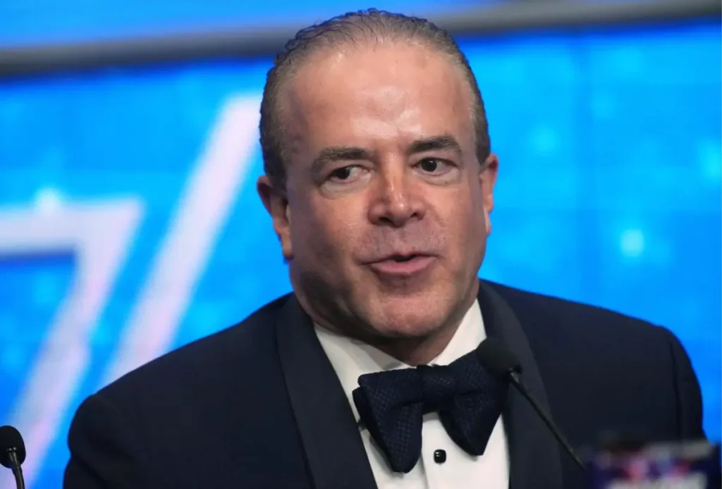 Cazan a Raúl Rocha, propietario de Miss Universo, por tráfico de armas y combustible.