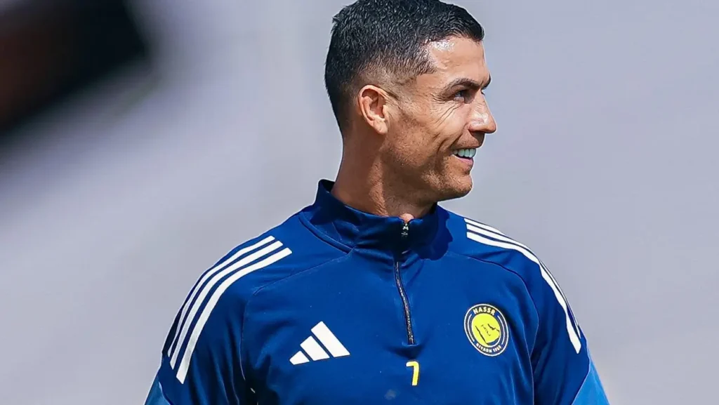 Claudio Marchisio elige a Cristiano Ronaldo como modelo a seguir sobre Messi en el fútbol mexicano.