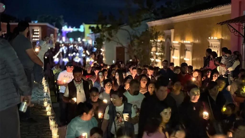 Cosalá rinde homenaje a la Virgen de Guadalupe con su emblemática fiesta de las velas 2025