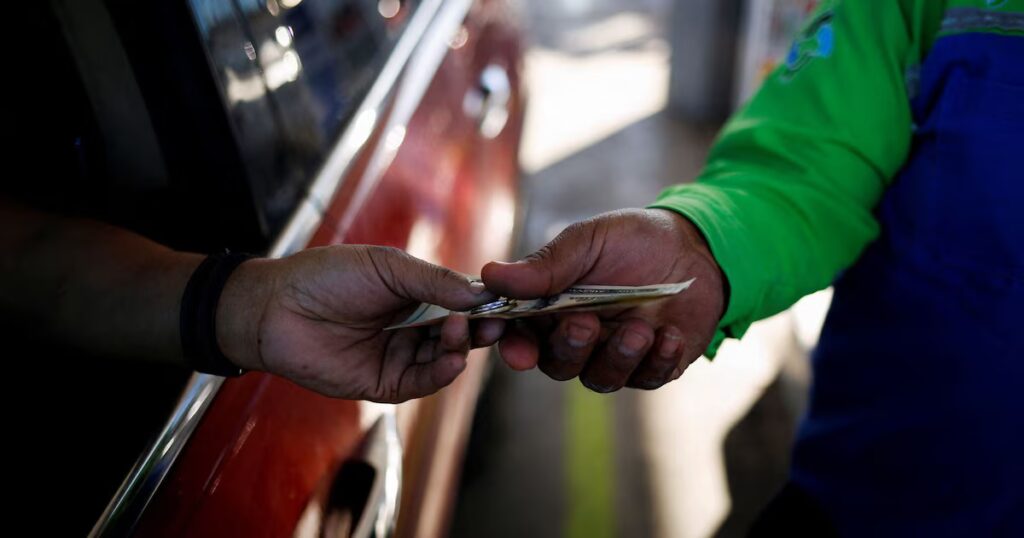 Costo de la gasolina en la Ciudad de México para el 12 de diciembre