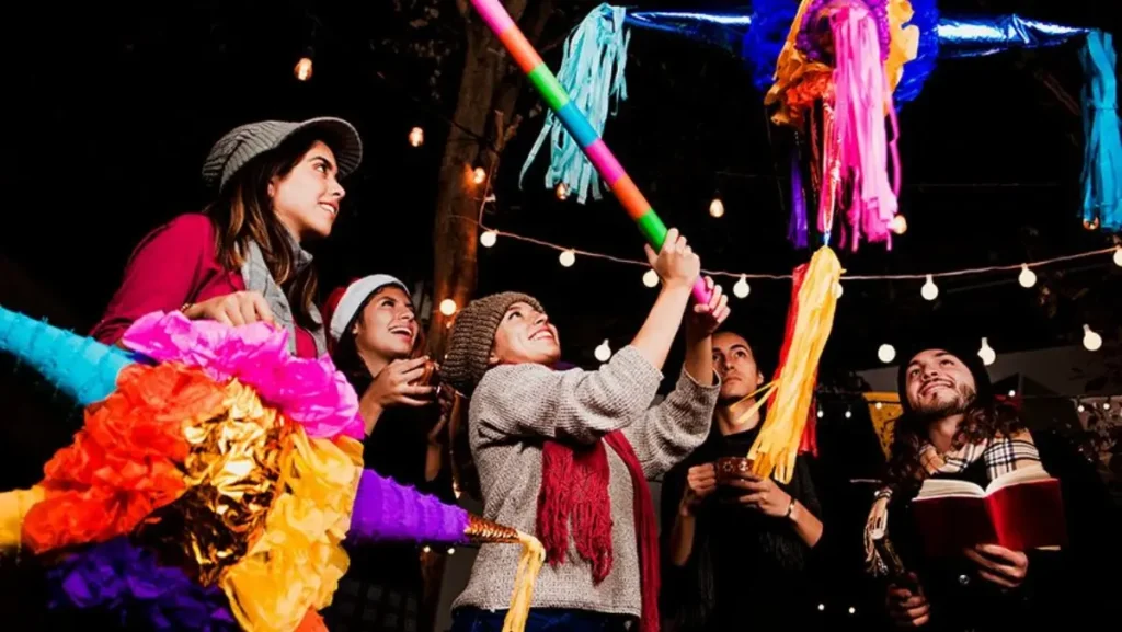Descubre el Significado Detrás de los Picos de la Piñata Navideña: Su Fascinante Historia