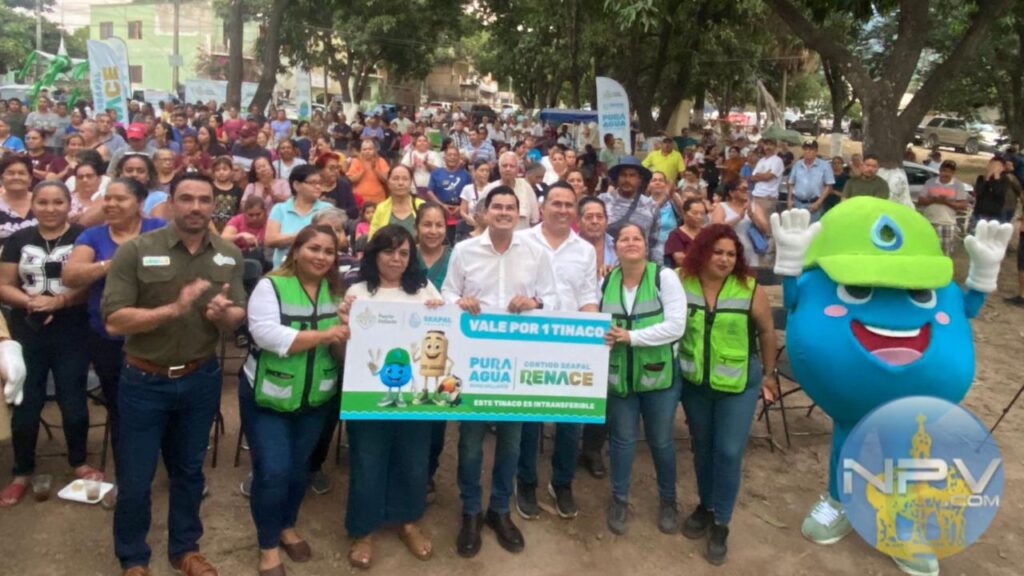 Distribuyen tinacos a hogares de la colonia San Miguel en Puerto Vallarta