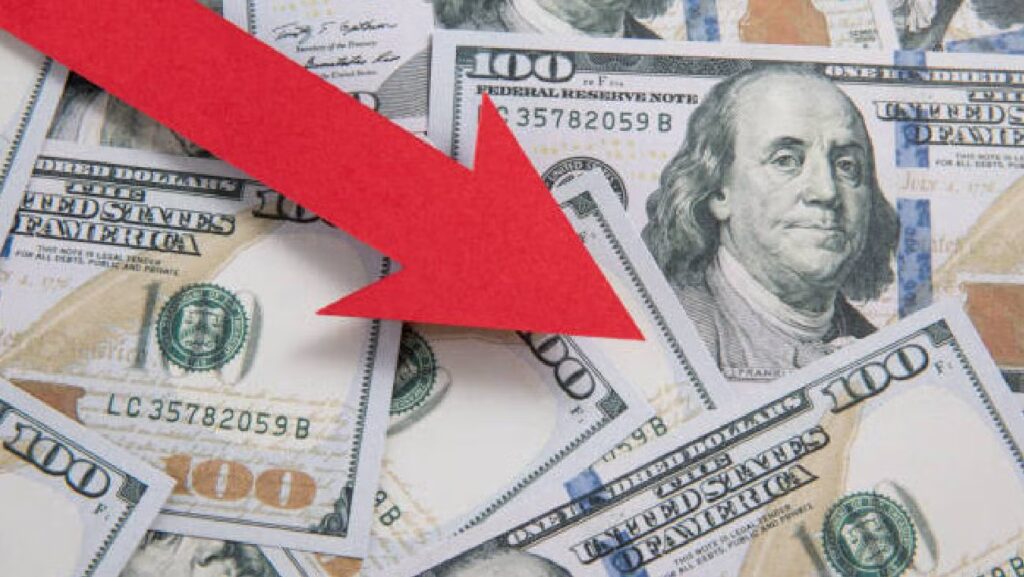 Dólar hoy 15 de diciembre de 2025: el peso mexicano inicia la semana con fuerza