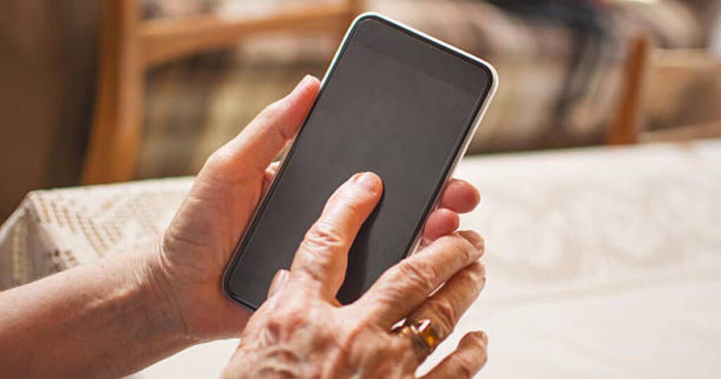 El Congreso de la CDMX aprueba reformas para promover la inclusión digital de los adultos mayores