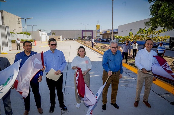 El Gobernador Rocha Moya da apertura al bulevar Zacarías en Los Mochis