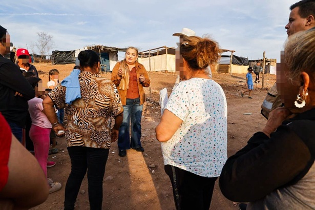 El Gobierno de Sinaloa brinda apoyo a cinco familias en situación de desplazamiento en Culiacán