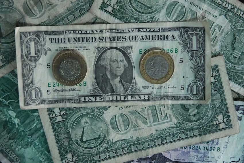 El peso mexicano alcanza su nivel más alto del año