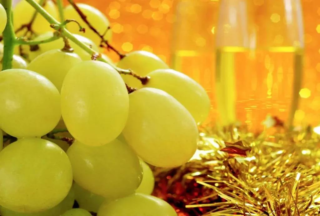 El significado y origen de la tradición de comer 12 uvas en Nochevieja