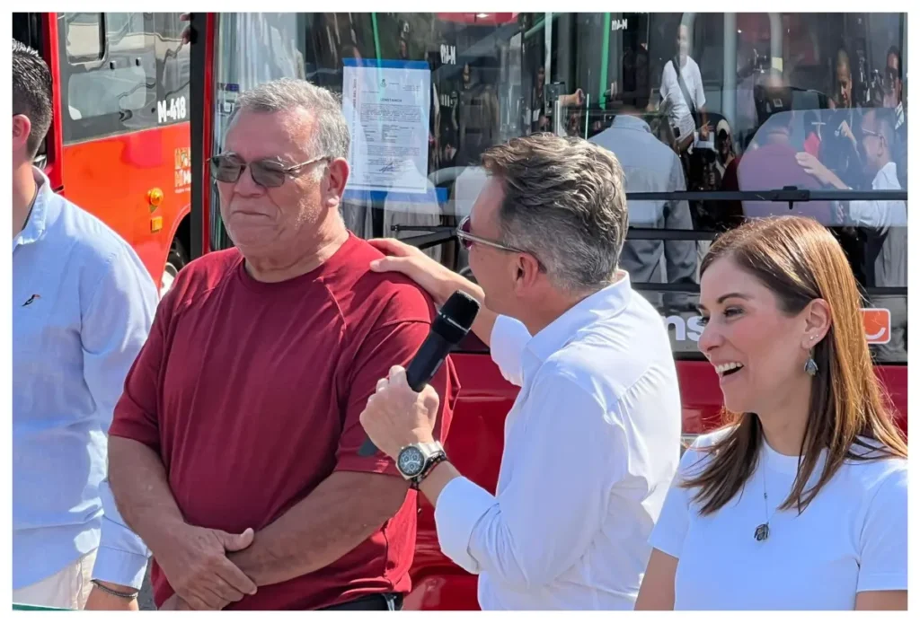 Guillermo Ruelas, el “Conductor Modelo” de Jalisco: Reconocimiento del gobernador al talentoso vallartense