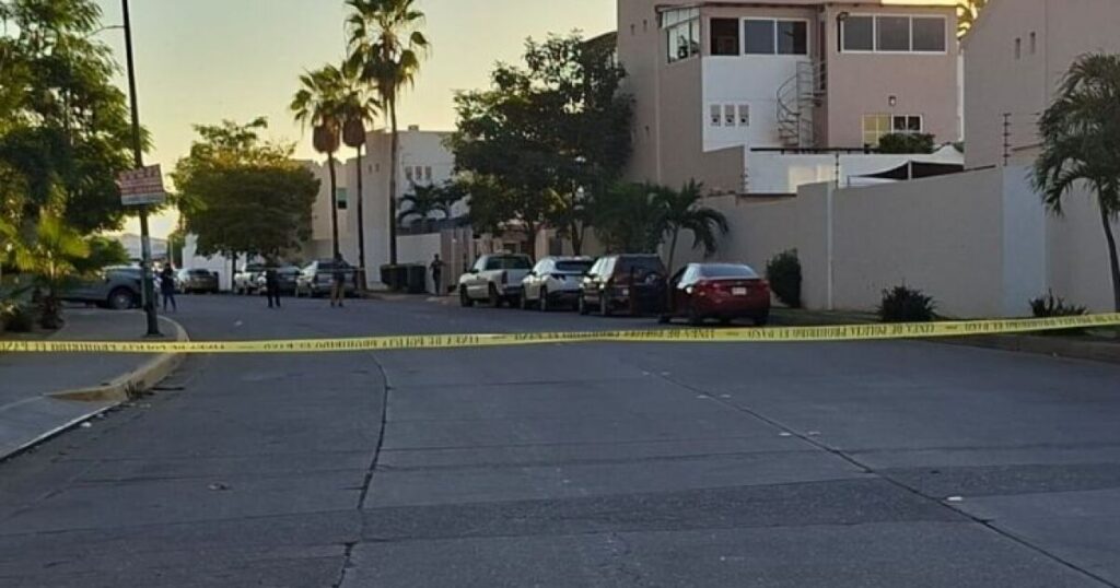 Identifican a los hombres asesinados en un automóvil en Culiacán: tenían 22 y 28 años