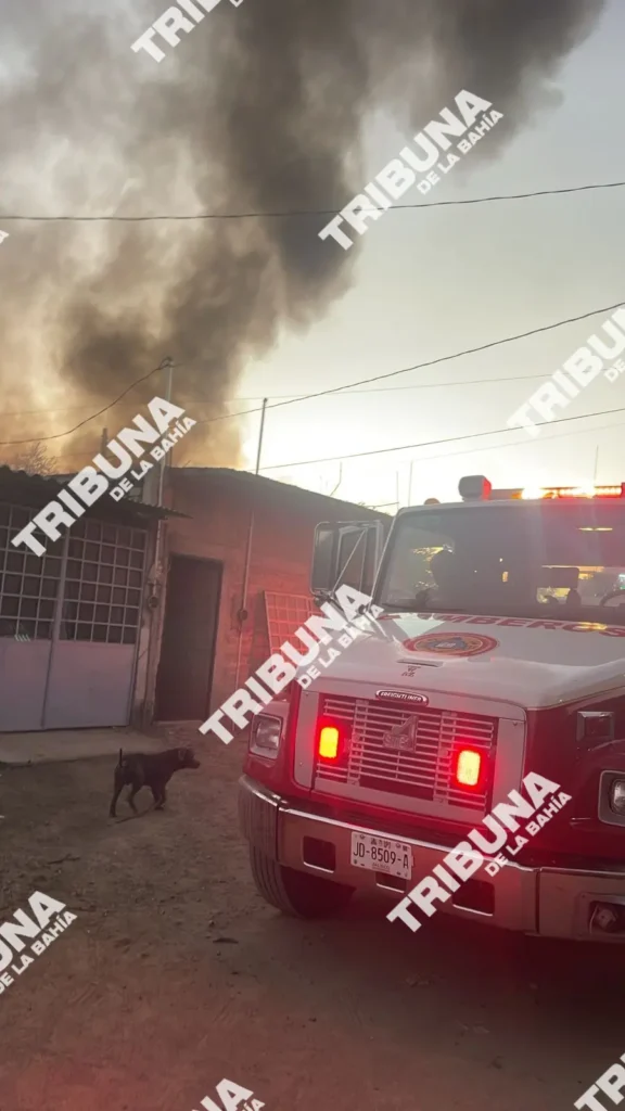 Incendio devora una casa en Getsemaní, Puerto Vallarta
