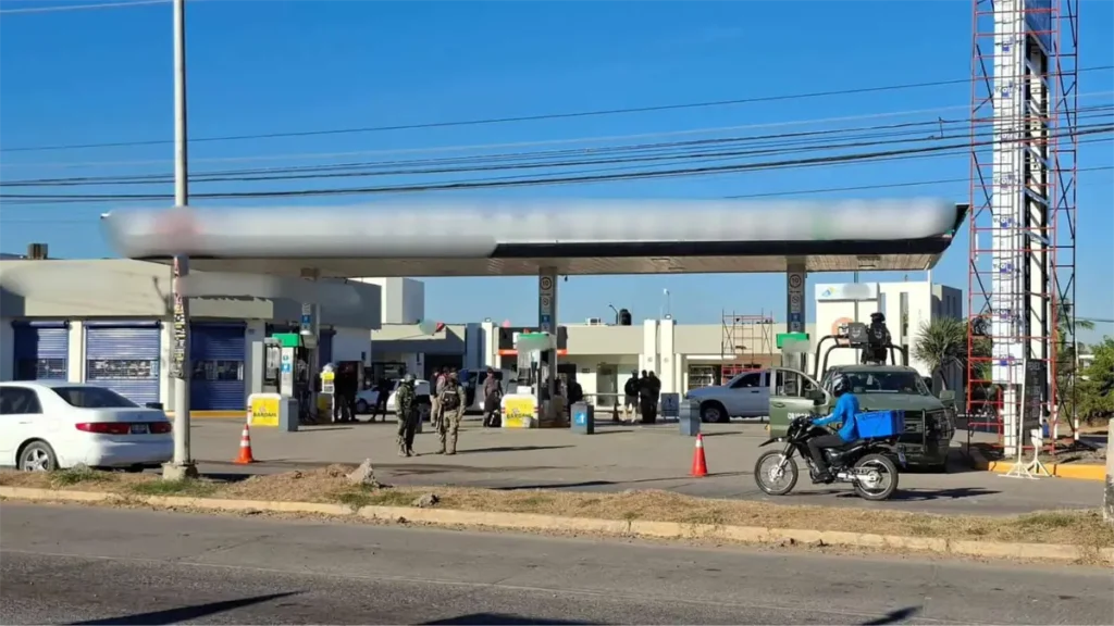 Inspección inesperada en la gasolinera de Costa Dorada, Mazatlán