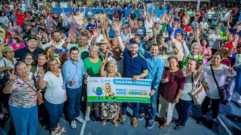 La Floresta se beneficia con 300 tinacos gratuitos en la nueva etapa del programa PURA en Puerto Vallarta