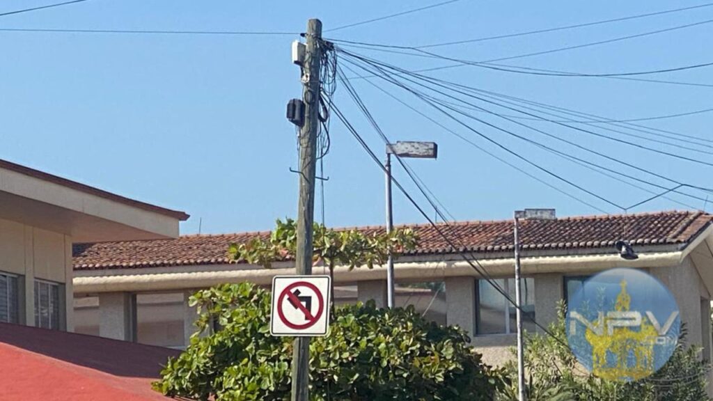 La confusión entre automovilistas en Palmar de Aramara debido a las señales viales