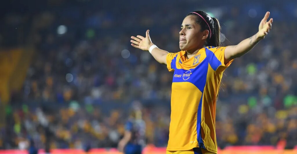 Lizbeth Ovalle recibe el Premio FIFA Marta 2025 por su gol 'Camaroncin'