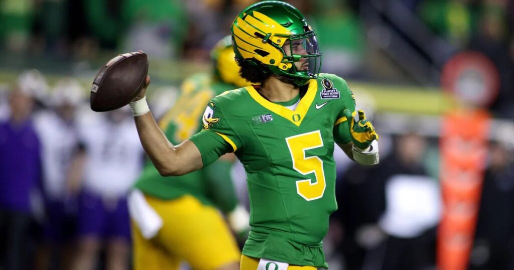 Los Pumas de la UNAM superan a las Águilas de la América 51-34 en el inicio de los playoffs de fútbol americano universitario.