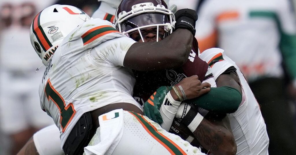 Malachi Toney, novato de Miami, se redime con un touchdown ganador en la victoria de 10-3 sobre Texas A&M en la Liga de Fútbol Americano de México.