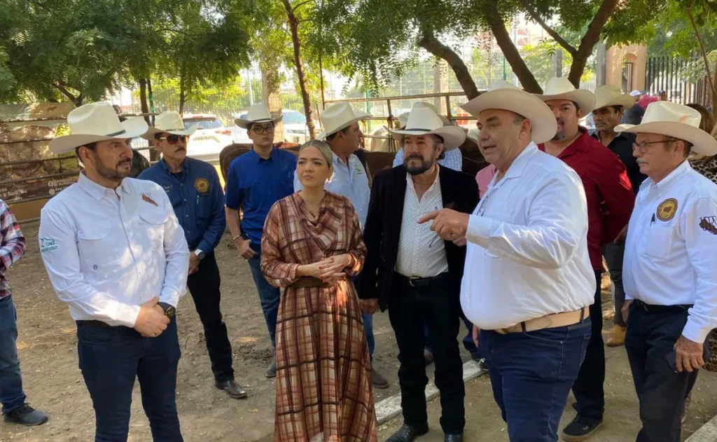Mazatlán celebra su primer tianguis ganadero con un apoyo de 600 mil pesos a los productores