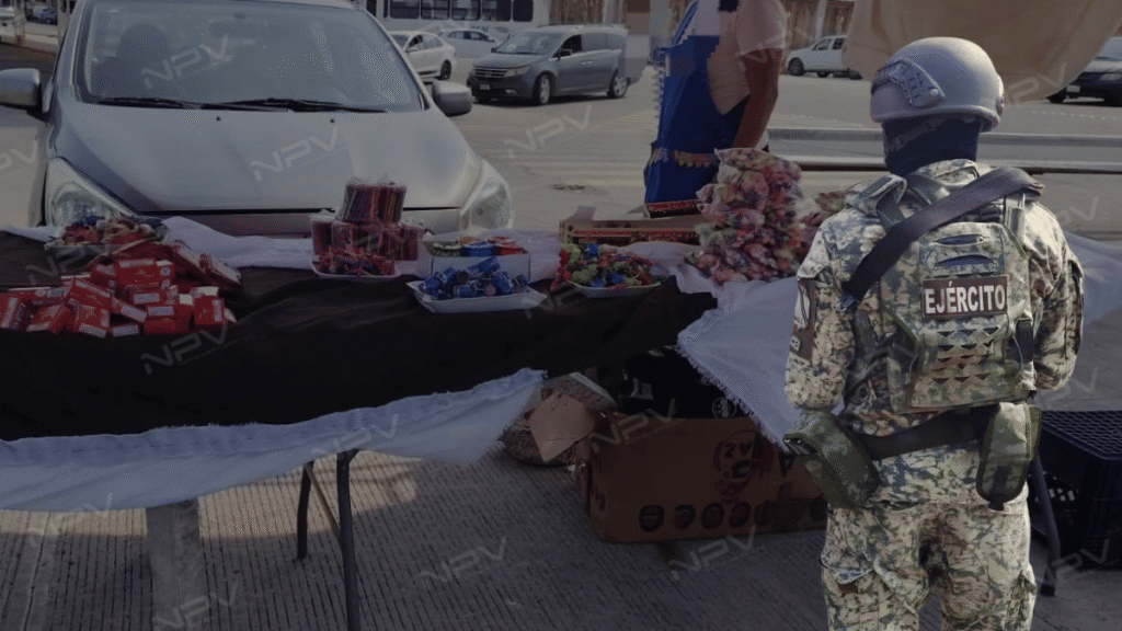 Militares garantizan la seguridad de la pirotecnia en Bahía de Banderas