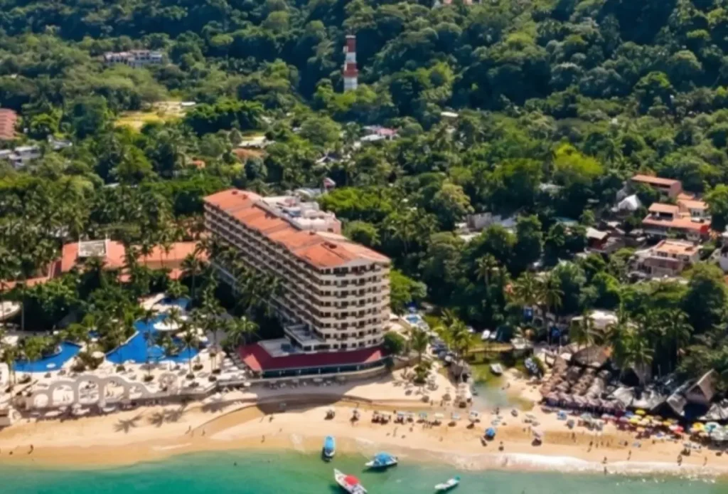 Mismaloya se convierte en delegación municipal, pero su centro de salud sigue desatendido