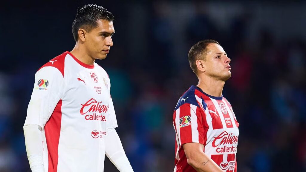 Oficial: Chicharito Hernández regresa a Chivas