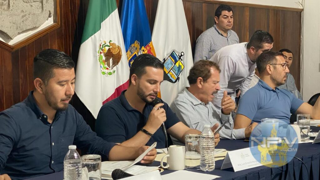 Piden la rehabilitación de los mercados del río Cuale e Ixtapa
