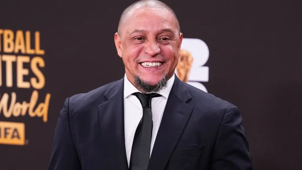 Roberto Carlos se somete a una cirugía cardíaca de emergencia en México.