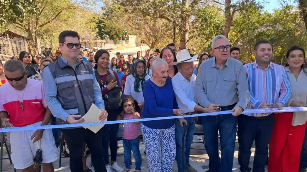 Rocha Moya presenta nuevas obras de pavimentación y alumbrado público en Badiraguato