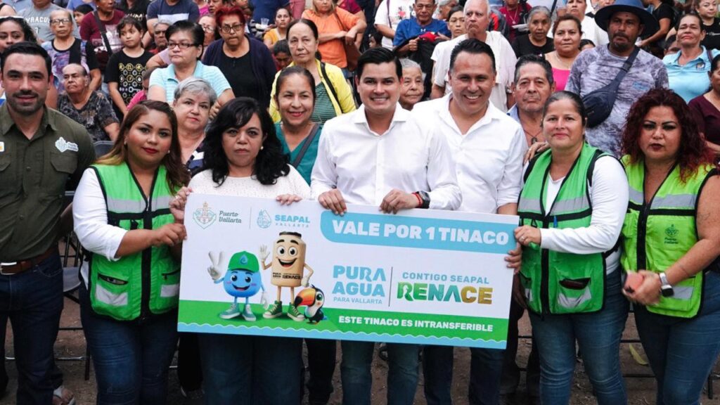 SEAPAL proporciona tinacos a 200 familias en la zona alta de El Pitillal