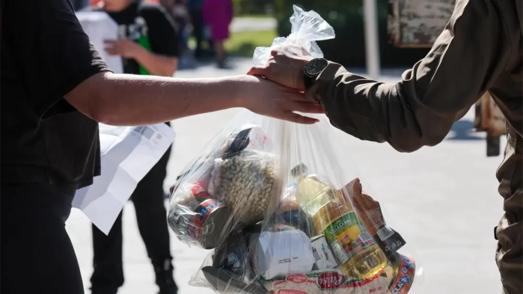SEBIDES ofrece apoyo integral a familias desplazadas en Badiraguato, Culiacán