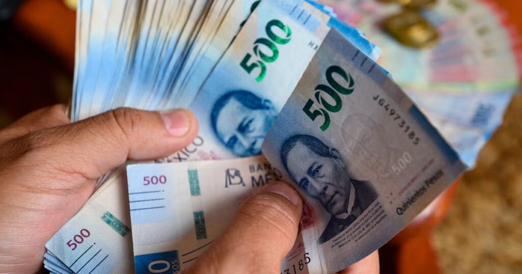 Salario mínimo 2026: Las 10 profesiones y oficios mejor remunerados en México