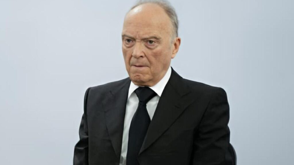 Se descubre que la FGR de Gertz desembolsó más de mil millones de pesos en pólizas de salud premium.