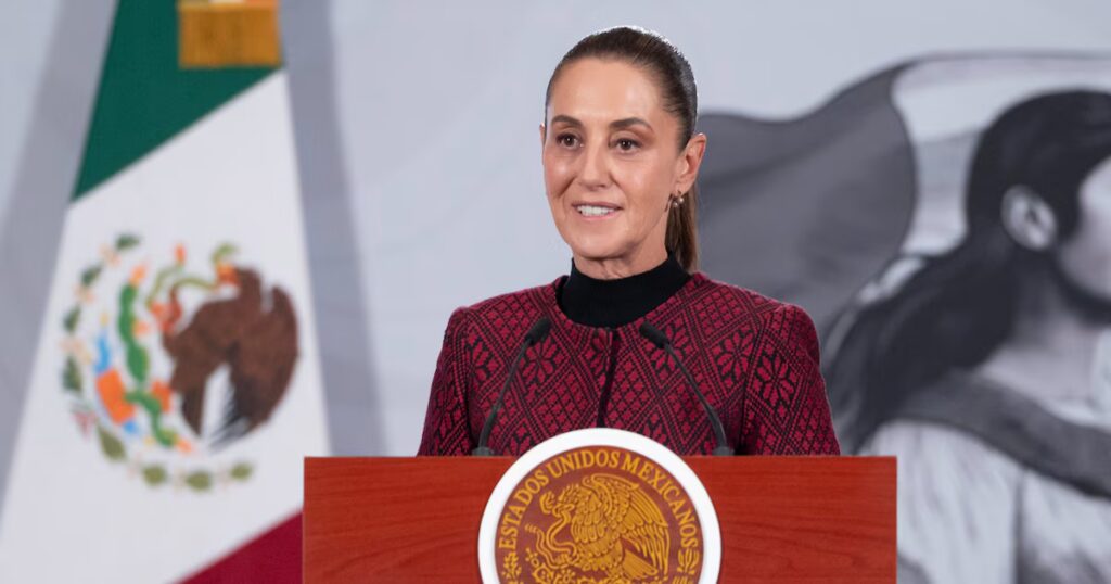 Sheinbaum presenta a tres mujeres para liderar la FGR: "Es el momento de las mujeres"