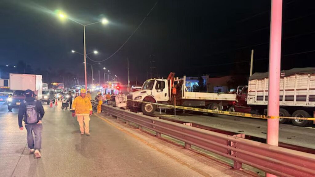 Tragedia en Guadalajara: Joven de 16 años pierde la vida en un choque múltiple de 11 vehículos en el Periférico