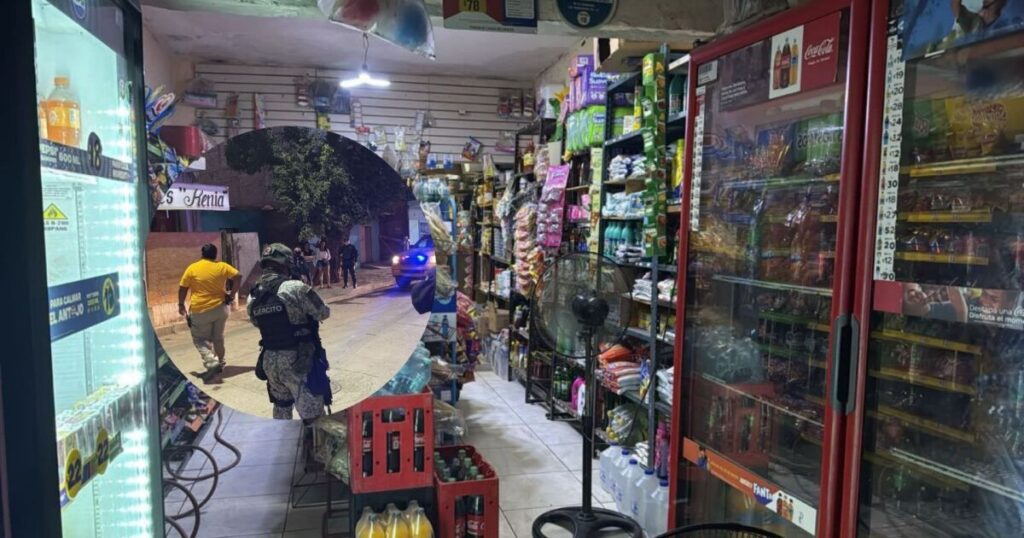 ¡Navidad en llamas! Un incendio en una tienda de abarrotes de Mazatlán, provocado por la pirotecnia.