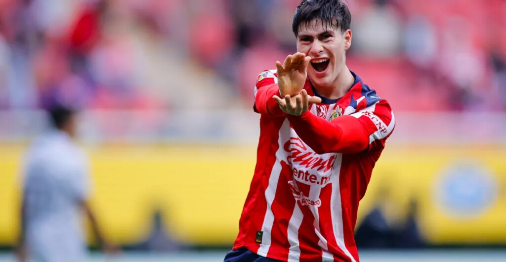 El gran inicio de Chivas continúa tras vencer a Querétaro.