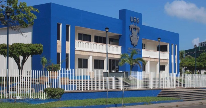 "La perseverancia en el trabajo se relaciona directamente con los resultados positivos en cualquier institución" - Jesús Madueña Molina