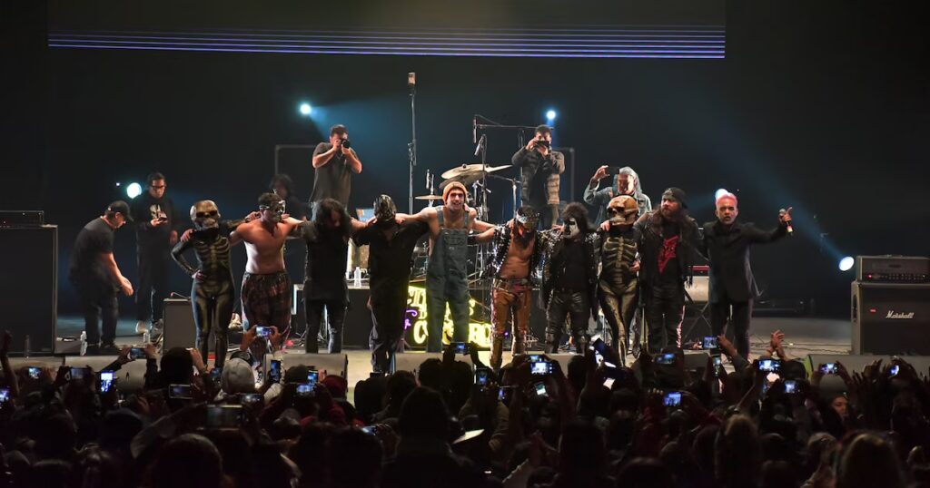 Las Víctimas del Doctor Cerebro reúnen a 80 mil personas en el Zócalo de la CDMX