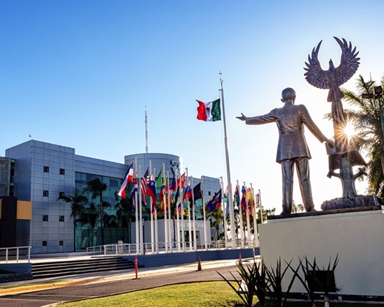 Con la cobertura universal, la UAS asegura lugar a todos los aspirantes para el ciclo 2026-2027; se insta a prevenir fraudes y acceder solo a información oficial.