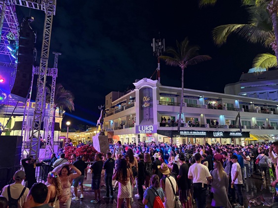 Más de 33 mil alegran el Carnaval y transforman Mazatlán en un océano de celebración